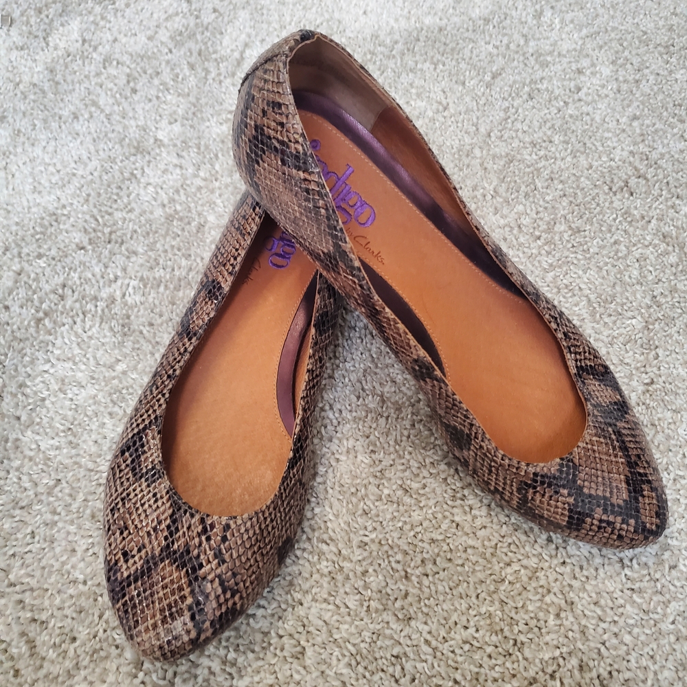 Clarks Indigo Women's Sz 10 Brown Snakeskin Print Ballet Flats Slip-On Shoes EUC